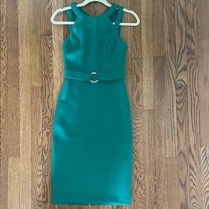 Guess knee length dress size 4 Green